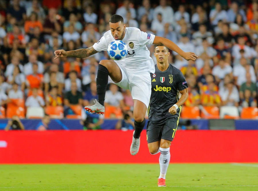 Estas son las mejores imágenes del partido de la primera jornada de Champions en Mestalla