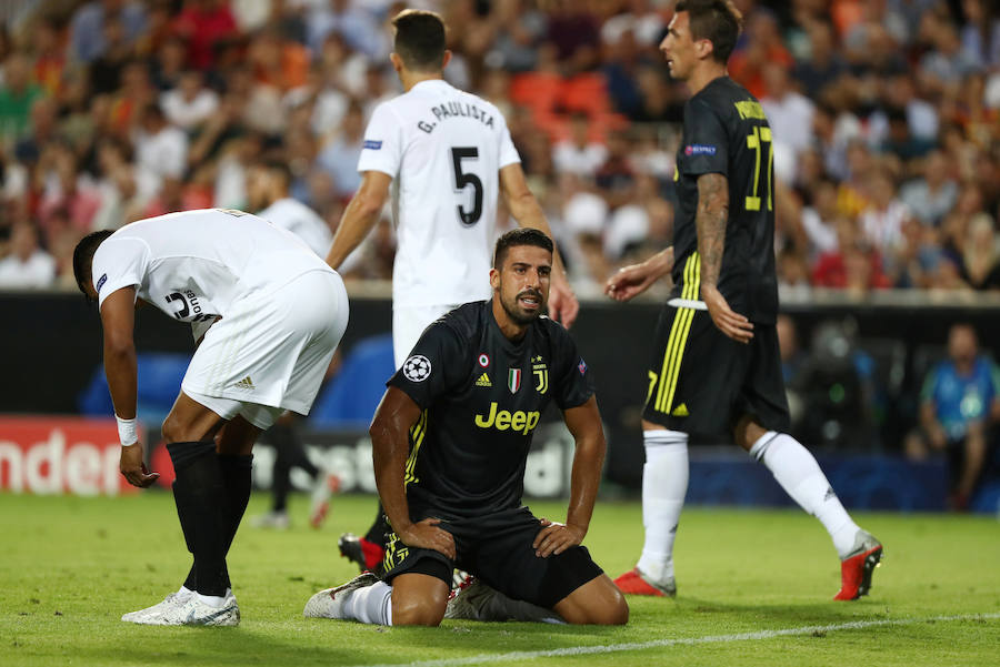 Estas son las mejores imágenes del partido de la primera jornada de Champions en Mestalla