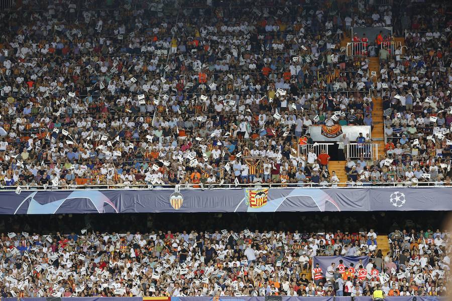 Estas son las mejores imágenes del partido de la primera jornada de Champions en Mestalla