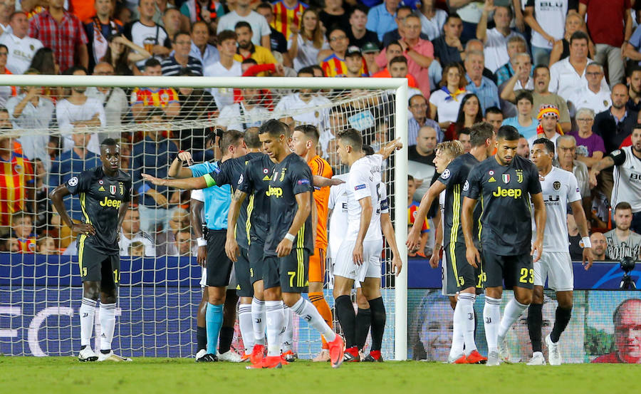 Estas son las mejores imágenes del partido de la primera jornada de Champions en Mestalla