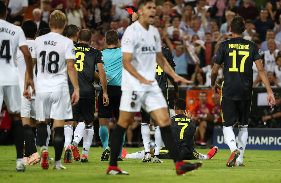 Estas son las mejores imágenes del partido de la primera jornada de Champions en Mestalla