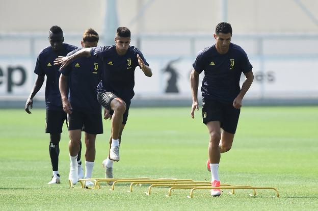 Joao Cancelo, en el entrenamiento de ayer. 