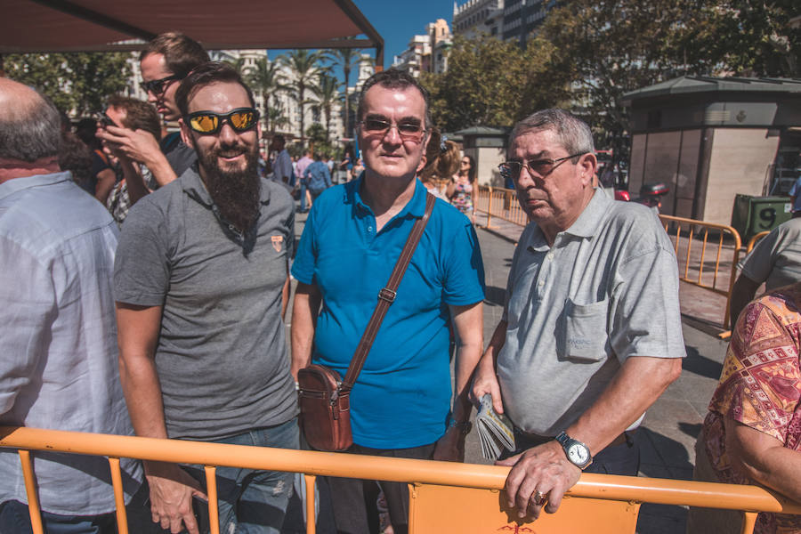 El Día Mundial de la Paella se ha celebrado en la plaza del Ayuntamiento de Valencia con una degustación de 9 paellas diferentes. El World Paella Day pretende dar prestigio a uno de los platos más conocidos de la gastronomía de todo el mundo y proyectar la ciudad de Valencia como destino turístico internacional. 