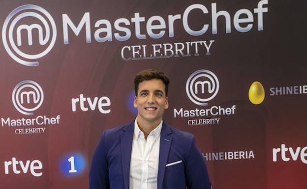 El cantante Xuso Jones durante la presentación de la tercera edición del programa 'MasterChef Celebrity' en el Festval de Vitoria 