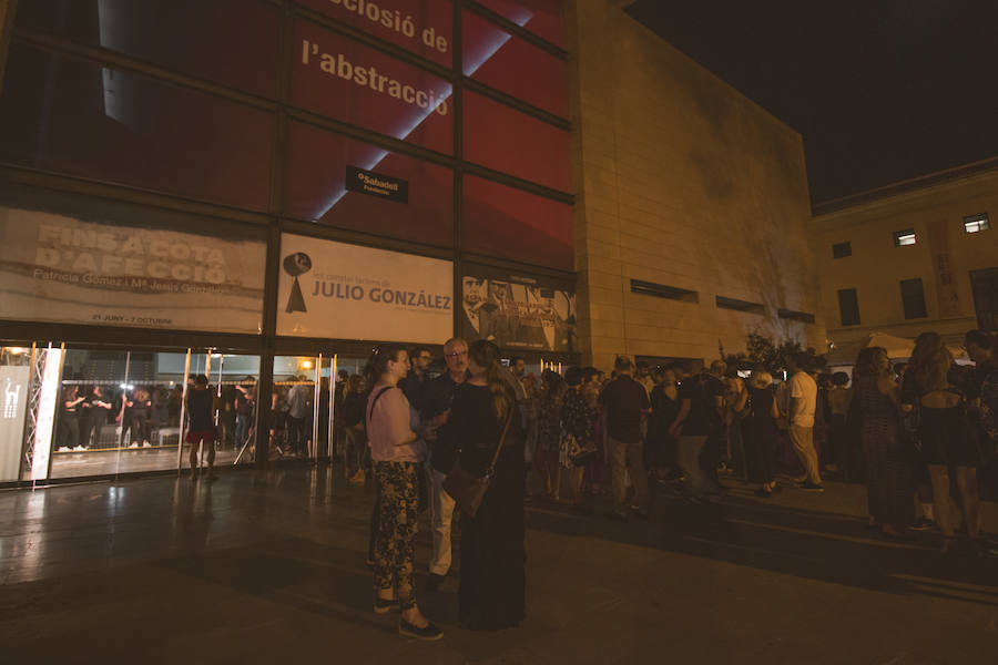 El certamen, impulsado por la Asociación de Galerías de Arte Contemporáneo de la Comunitat Valenciana (LaVAC), inundará de las últimas propuestas creativas la ciudad con la «satisfacción», según la presidenta de LaVAC, Rosa Santos, de que «poco a poco la gente está perdiendo el miedo a entrar en las galerías». 