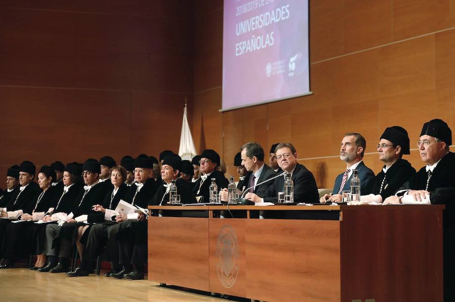 Fotos: Felipe VI preside la apertura del curso en la Universitat Politècnica de València