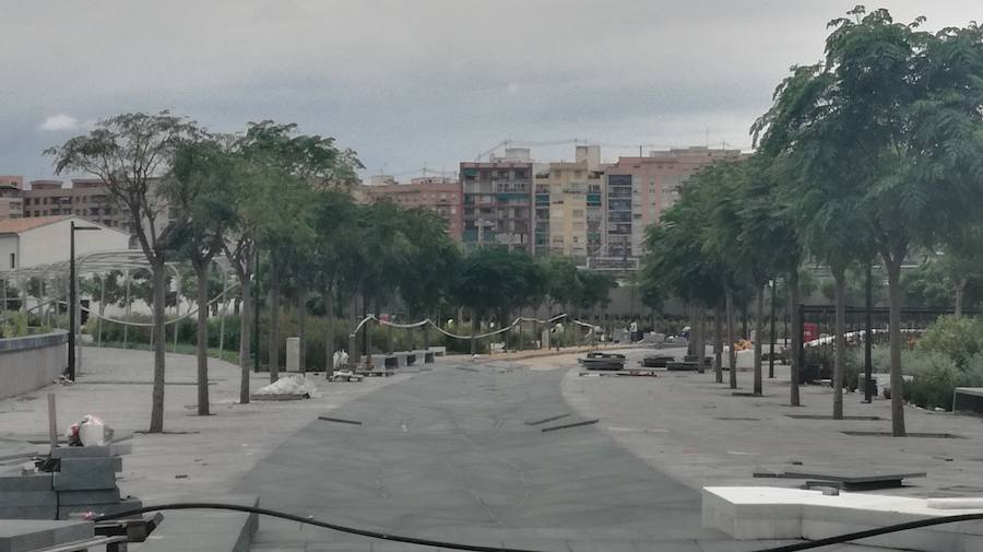 El Parque Central de Valencia comienza a ser una realidad. El avance de las obras ya permite ver cómo será uno de los pulmones de la ciudad y otro punto de encuentro para el deporte y el ocio.