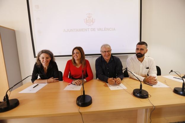 Reunión del equipo de gobierno municipal en Malilla.