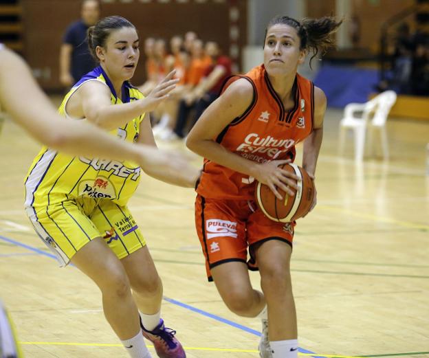 Partido entre Valencia Basket y CB Claret el año pasado. 