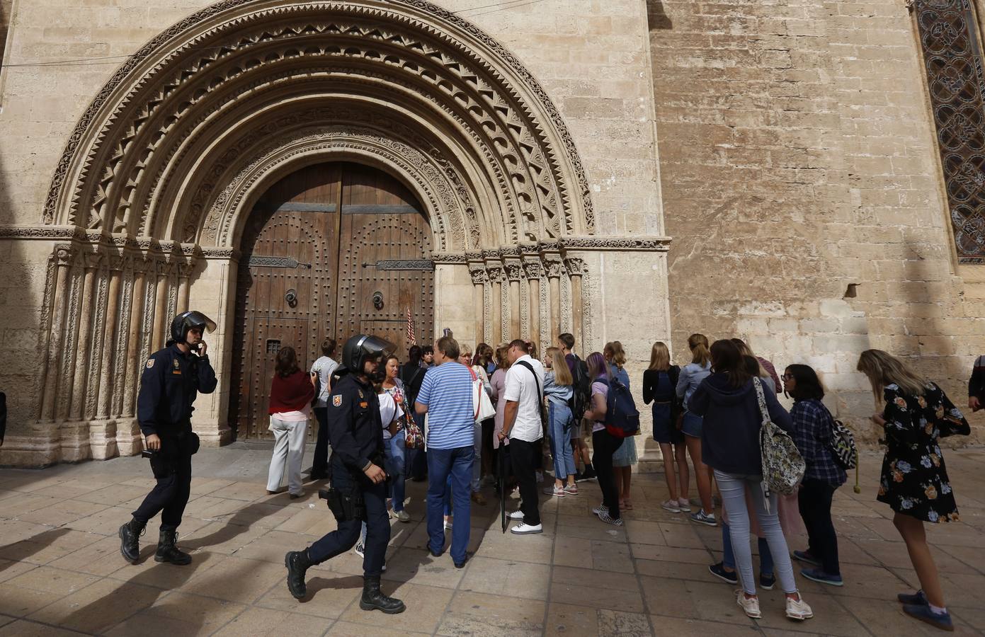 El presidente del Gobierno, Pedro Sánchez, ha puesto a la Comunitat Valenciana como ejemplo de «la mejor España», «la que se construye desde el diálogo y desde la suma de voluntades, la que prima la convivencia sobre el agravio territorial». Sánchez ha participado en el acto institucional de entrega de distinciones de la Generalitat Valenciana por el 9 d'Octubre.