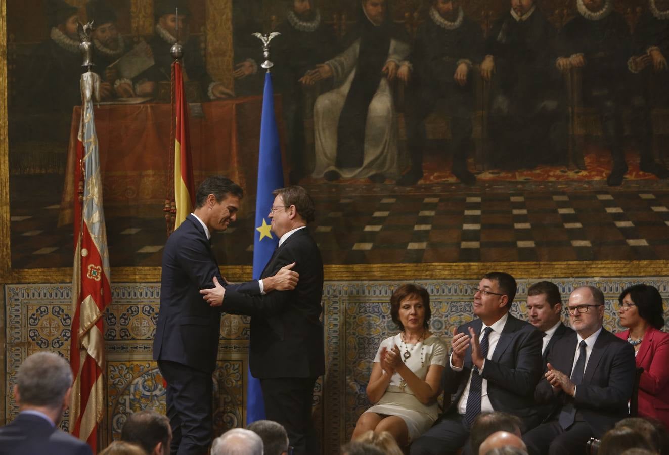 El presidente del Gobierno, Pedro Sánchez, ha puesto a la Comunitat Valenciana como ejemplo de «la mejor España», «la que se construye desde el diálogo y desde la suma de voluntades, la que prima la convivencia sobre el agravio territorial». Sánchez ha participado en el acto institucional de entrega de distinciones de la Generalitat Valenciana por el 9 d'Octubre.