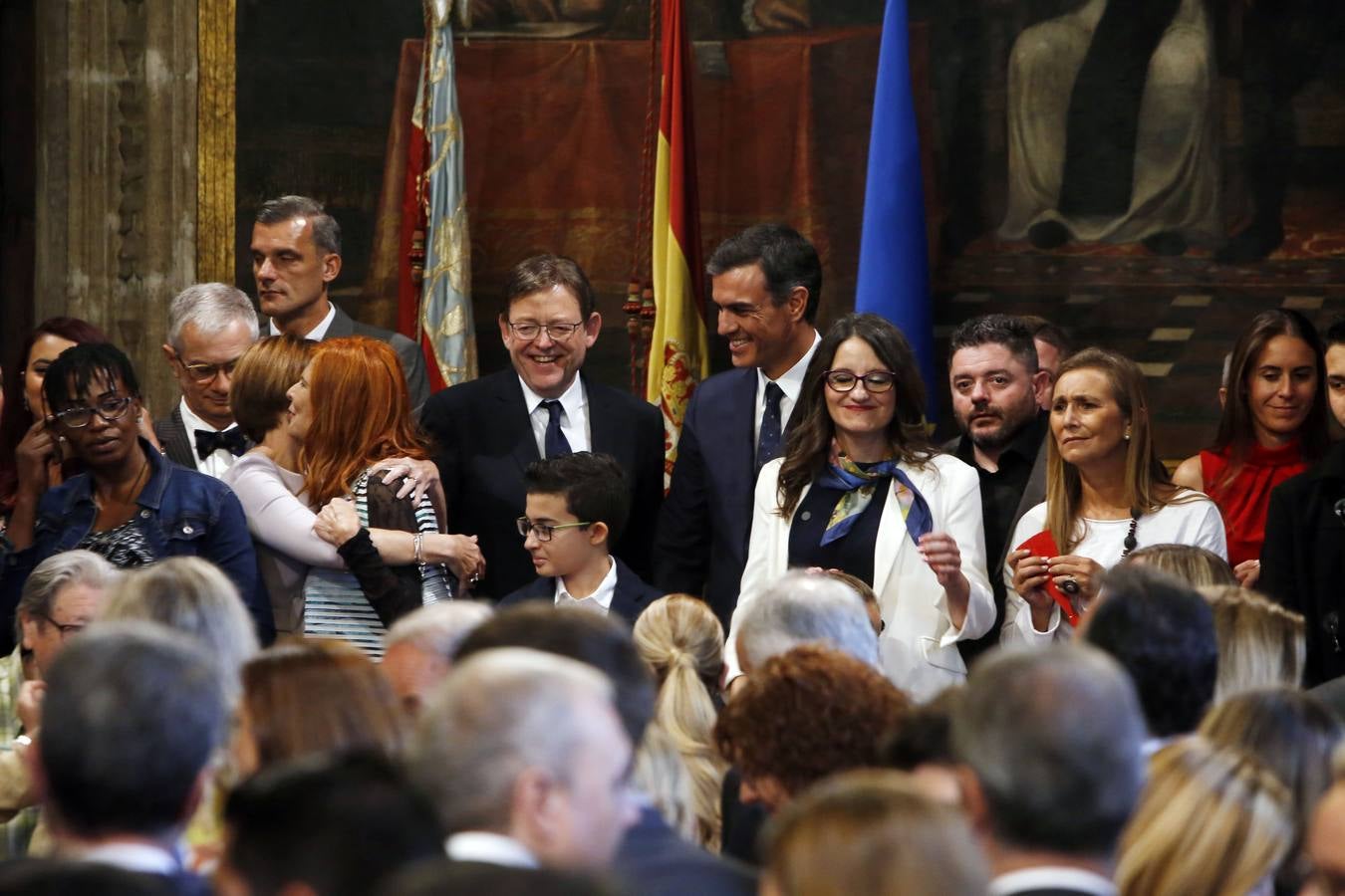 El presidente del Gobierno, Pedro Sánchez, ha puesto a la Comunitat Valenciana como ejemplo de «la mejor España», «la que se construye desde el diálogo y desde la suma de voluntades, la que prima la convivencia sobre el agravio territorial». Sánchez ha participado en el acto institucional de entrega de distinciones de la Generalitat Valenciana por el 9 d'Octubre.