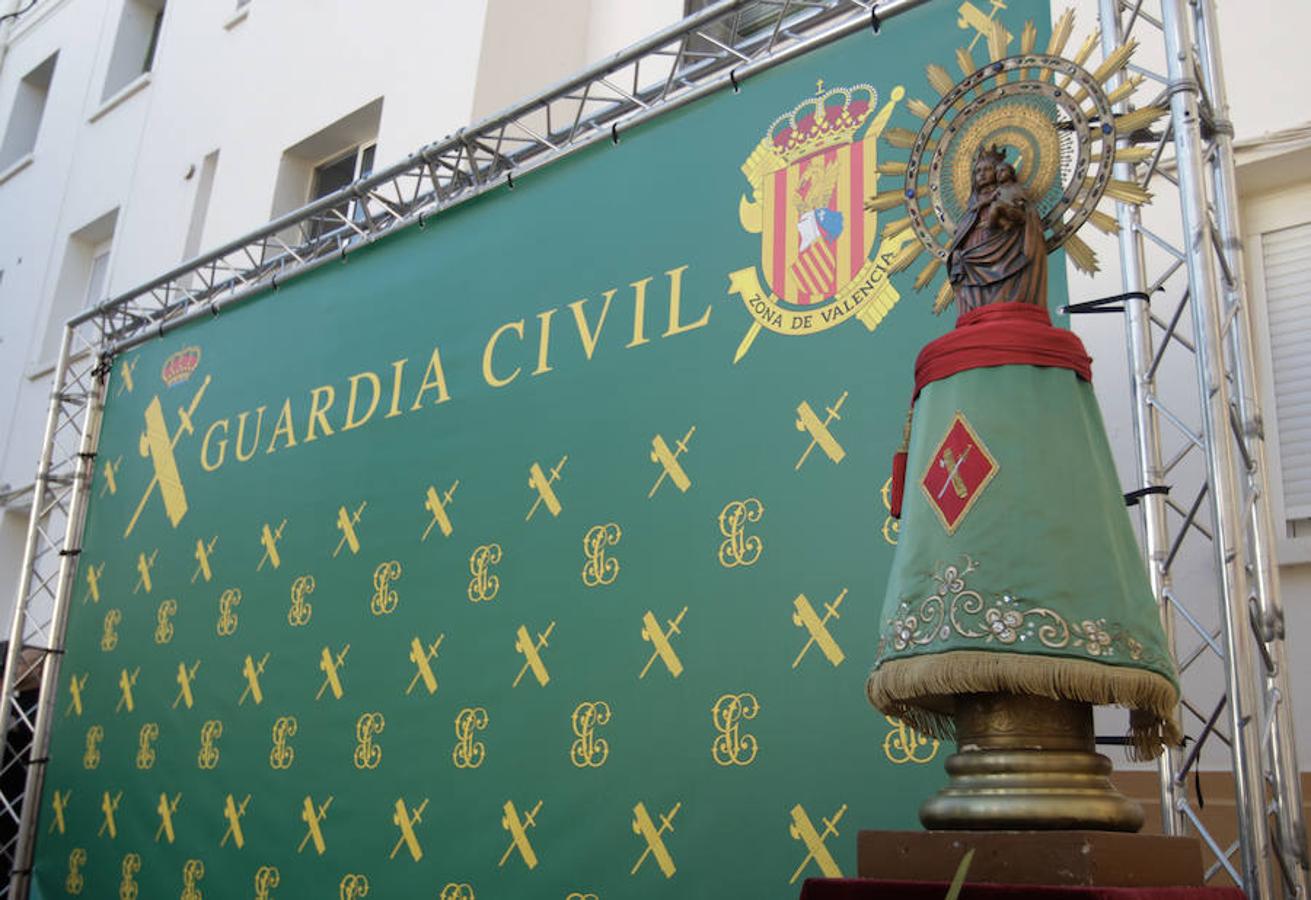 La Guardia Civil ha rendido homenaje a su patrona, la Virgen del Pilar, en el cuartel de Cantarranas. Después de la misa ha tenido lugar la entrega de condecoraciones, homenaje a los caídos y un desfile militar.