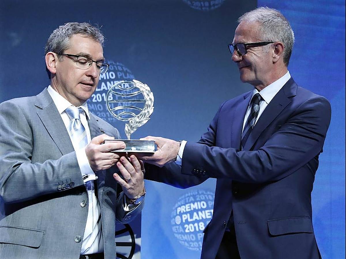 El escritor valenciano logra el galardón con una intriga en torno a Julia Domna, una poderosa emperatriz que se impuso a los generales de la Roma imperial