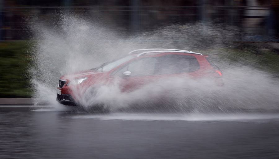 La ciudad de Valencia, inundada por la gota fría.