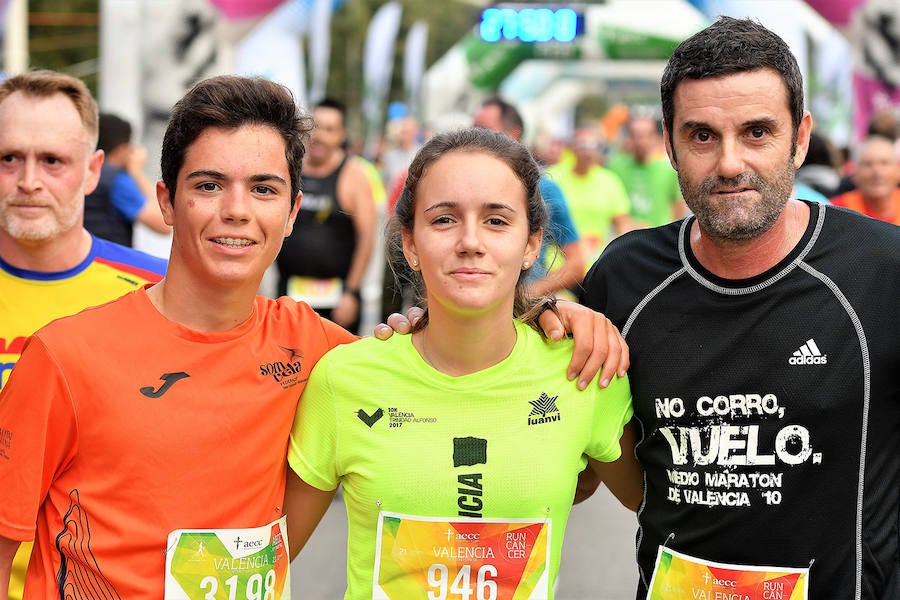 Un total de 10.049 personas han participado en 'Valencia contra el Cáncer' este 21 de octubre, una III edición de récord que ha logrado recaudar 50.245€ para luchar contra la enfermedad. En lo que llevamos de 2018, RunCáncer ya alcanza los 255.556€ de recaudación que se destinarán íntegramente a proyectos de investigación oncológica