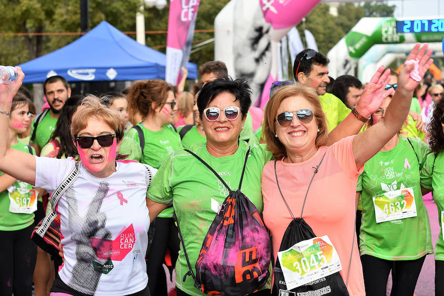 Un total de 10.049 personas han participado en 'Valencia contra el Cáncer' este 21 de octubre, una III edición de récord que ha logrado recaudar 50.245€ para luchar contra la enfermedad. En lo que llevamos de 2018, RunCáncer ya alcanza los 255.556€ de recaudación que se destinarán íntegramente a proyectos de investigación oncológica