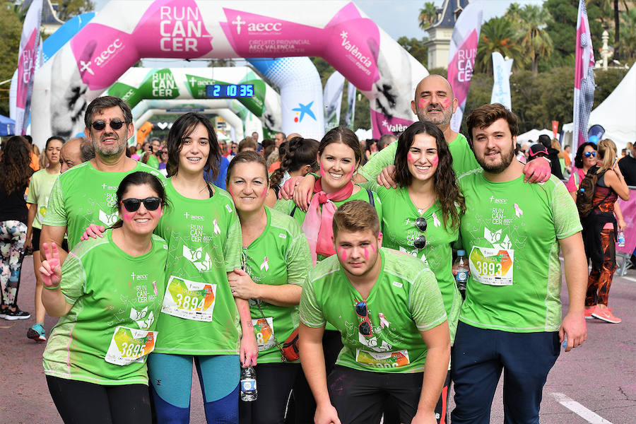 Un total de 10.049 personas han participado en 'Valencia contra el Cáncer' este 21 de octubre, una III edición de récord que ha logrado recaudar 50.245€ para luchar contra la enfermedad. En lo que llevamos de 2018, RunCáncer ya alcanza los 255.556€ de recaudación que se destinarán íntegramente a proyectos de investigación oncológica