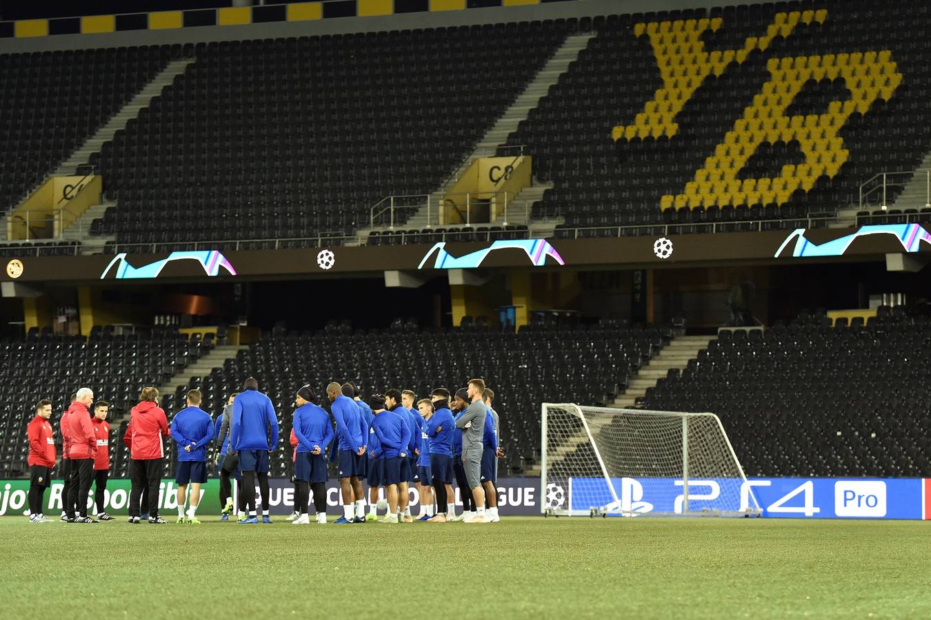 Entrenamientos y ruedas de prensa del Valencia CF y el Young Boys previos al partido de Champions League del martes 23 de octubre (18:55 h).