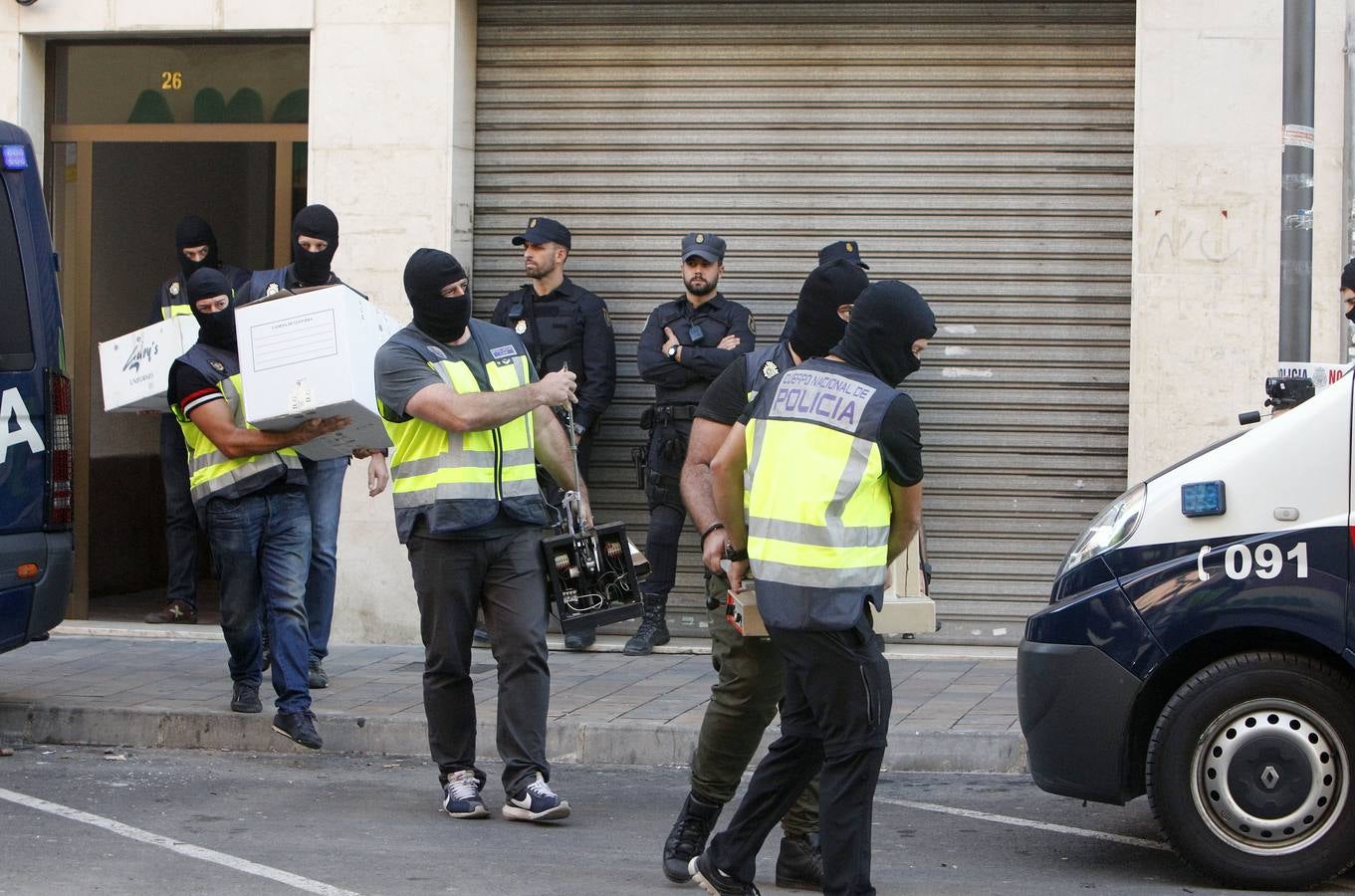 Fotos: La Policía detiene a dos yihadistas en Alaquàs y Cocentaina