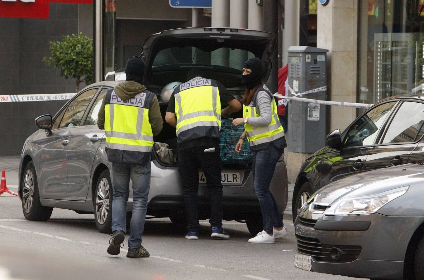 Fotos: La Policía detiene a dos yihadistas en Alaquàs y Cocentaina