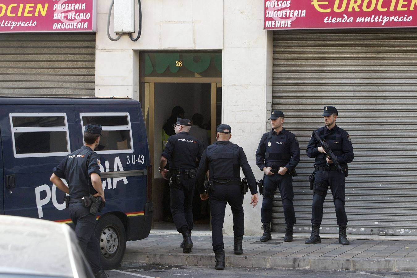 Fotos: La Policía detiene a dos yihadistas en Alaquàs y Cocentaina