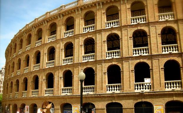 Fachada de la plaza de Toros de Valencia.