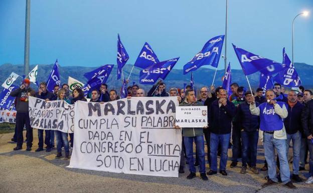 Piquete organizado esta miércoles por la mañana en el acceso a la cárcel de Soto del Real.