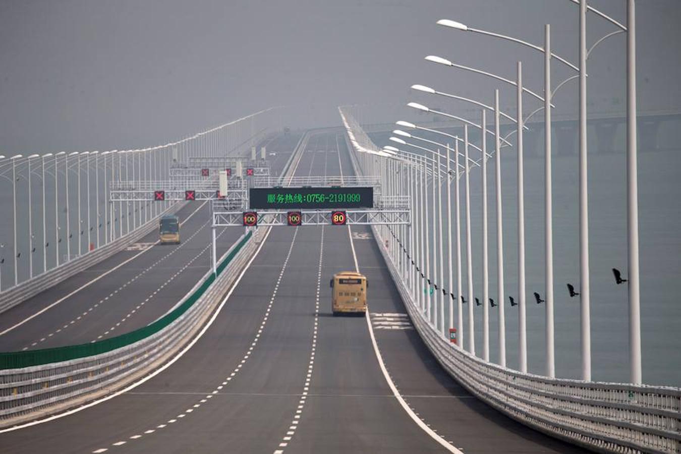 El puente busca dinamizar la región manufacturera del río Perla y convertirse en un elemento integrador para once ciudades con gran poder económico.