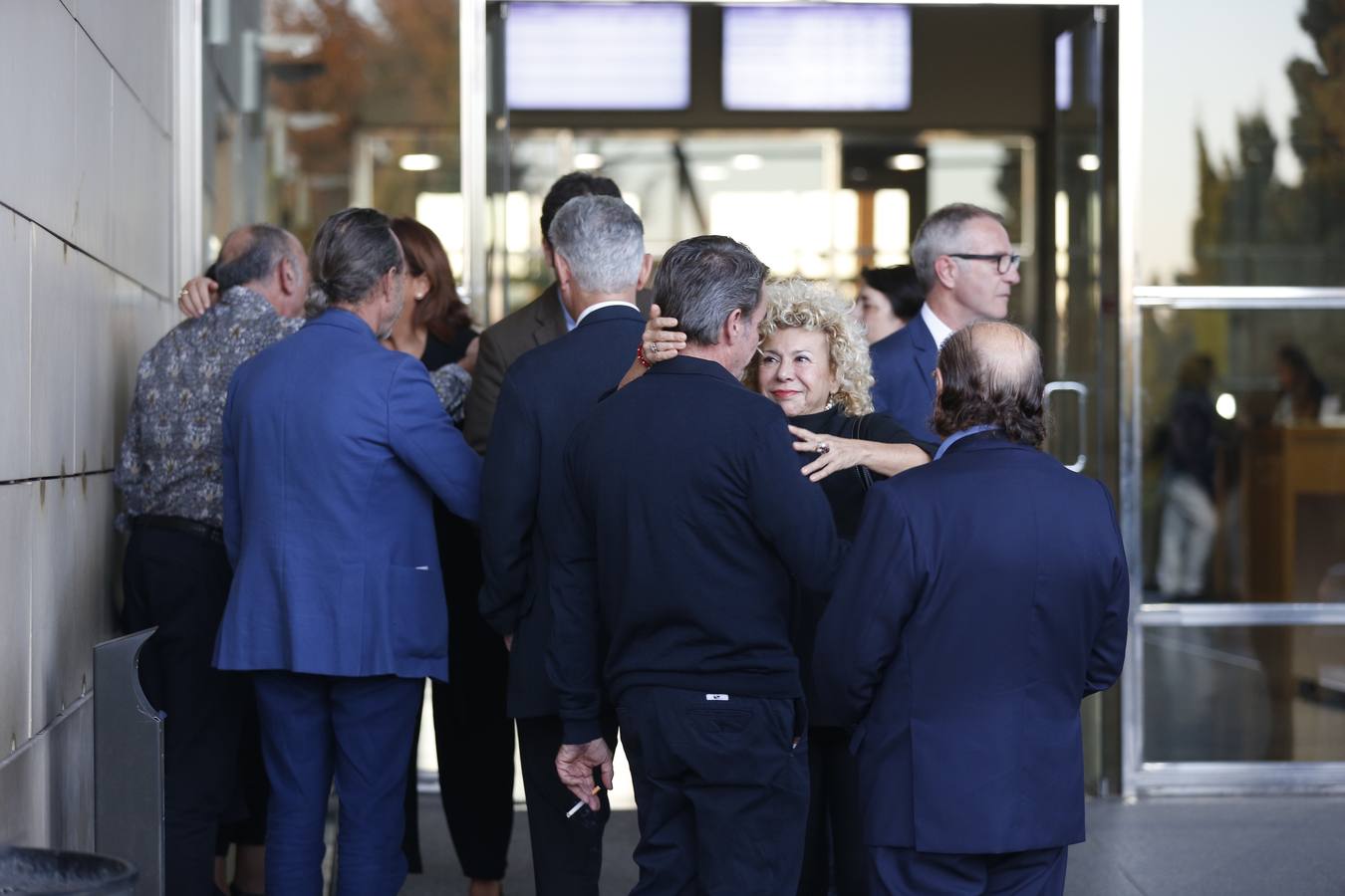 La capilla ardiente de la política, profesora y escritora valenciana Carmen Alborch, en el Tanatorio Municipal de Valencia, ha recibido este jueves a numerosos representantes de la política, la cultura y la sociedad valenciana y española.