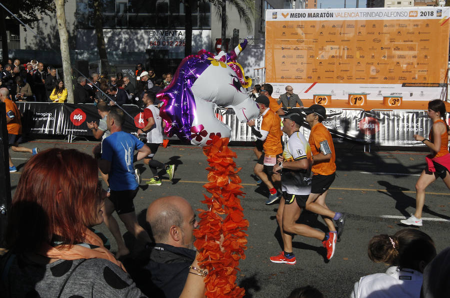 Fotos: Las imágenes más curiosas de la Media Maratón