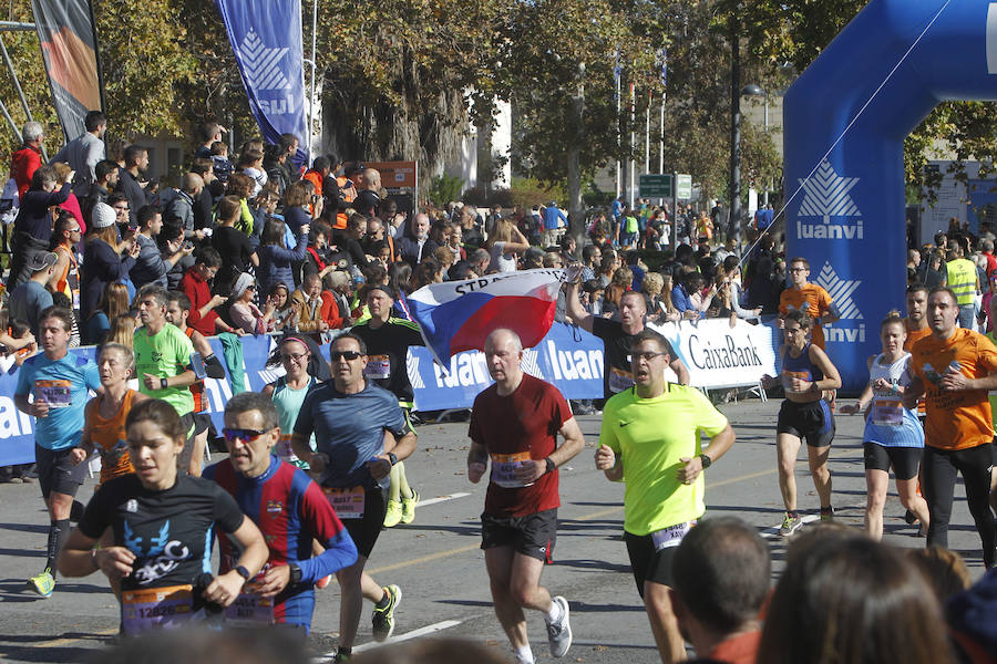 Más de 15.500 corredores participan en una prueba rapidísima que ya ostentaba el récord mundial femenino.