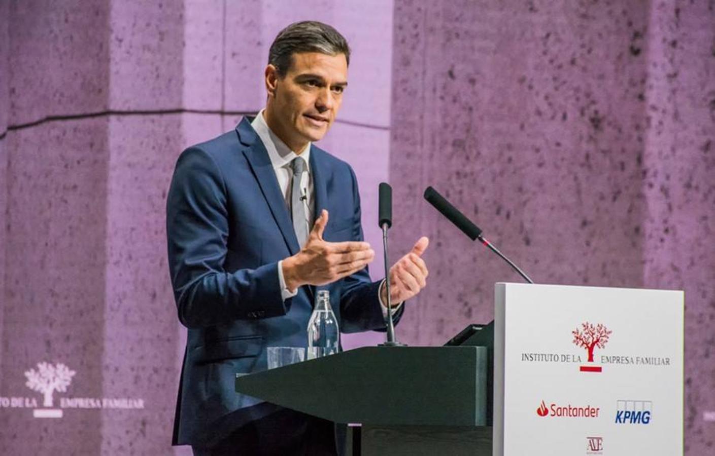 Fotos: El rey Felipe VI inaugura el XXI Congreso Nacional de Empresa Familiar en Valencia