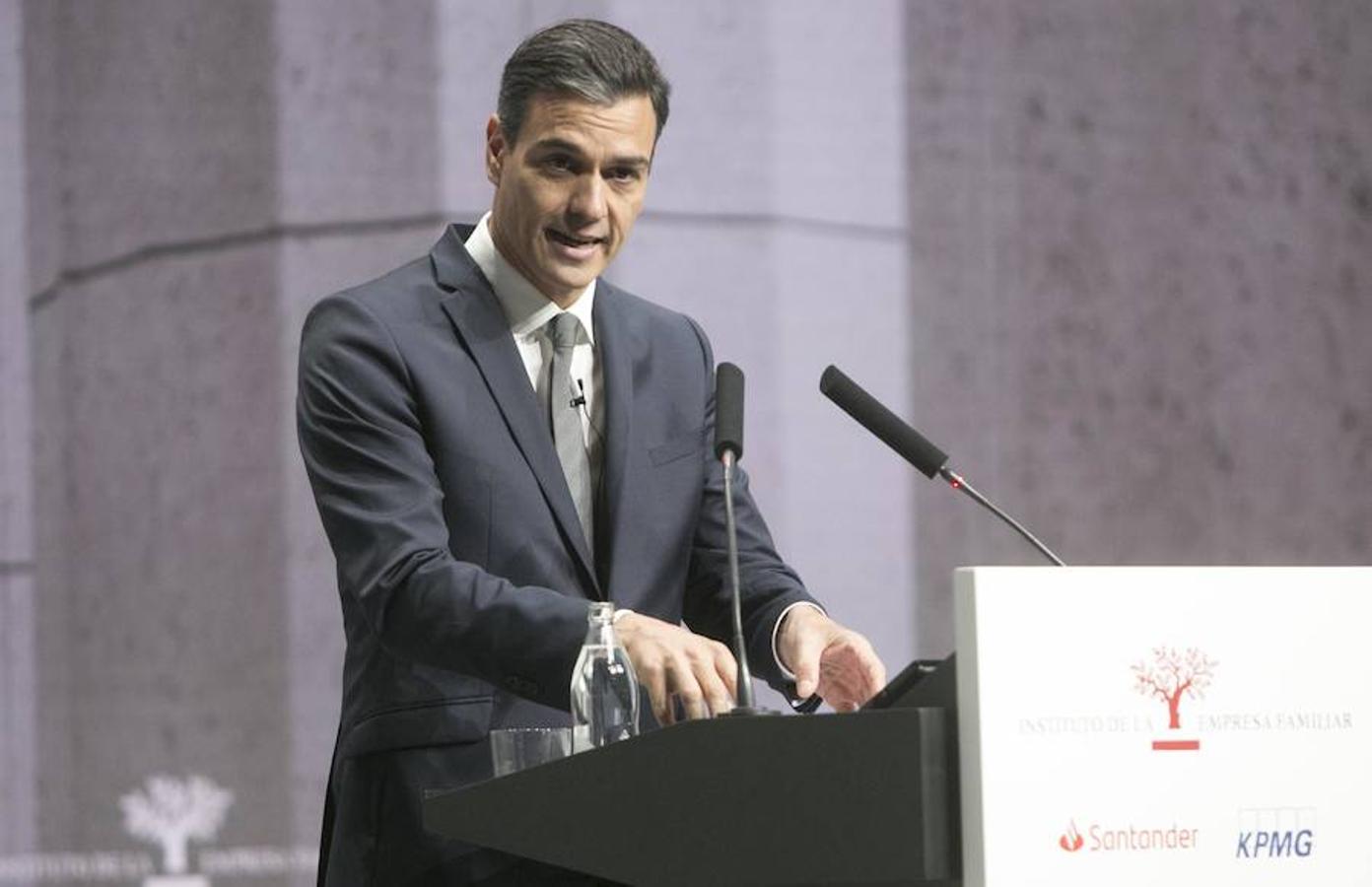 Fotos: El rey Felipe VI inaugura el XXI Congreso Nacional de Empresa Familiar en Valencia