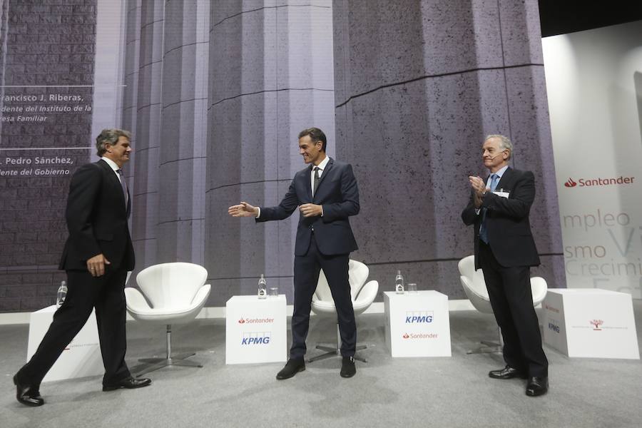 Fotos: Pedro Sanchez clausura el XXI Congreso Nacional de la Empresa Familiar en Valencia