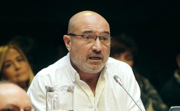 Xavier Rius, diputado de Cultura, durante el pleno. 