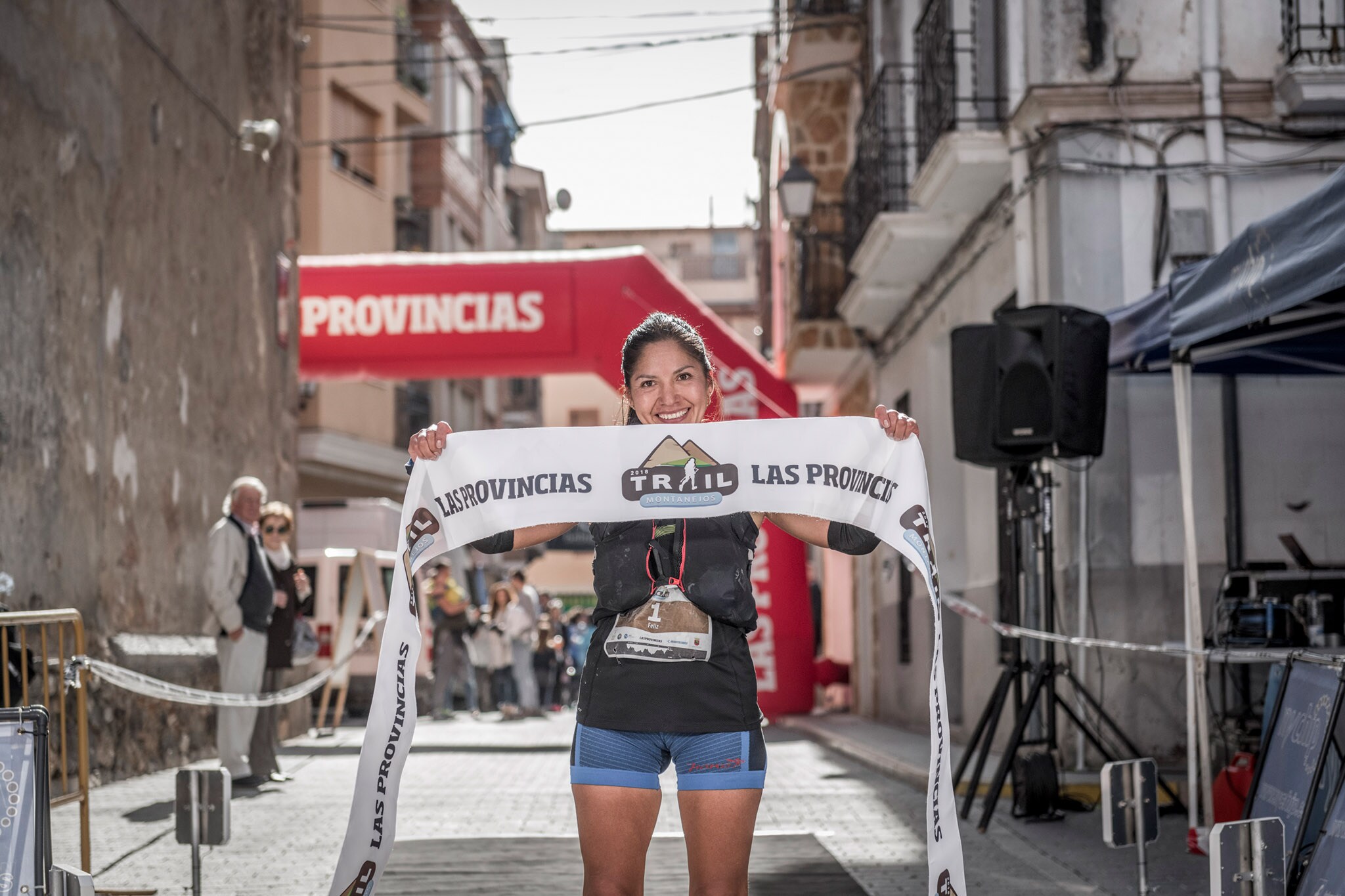 Galería de fotos de la llegada a meta de la carrera de 55 kilómetros del Trail de Montanejos 2018 