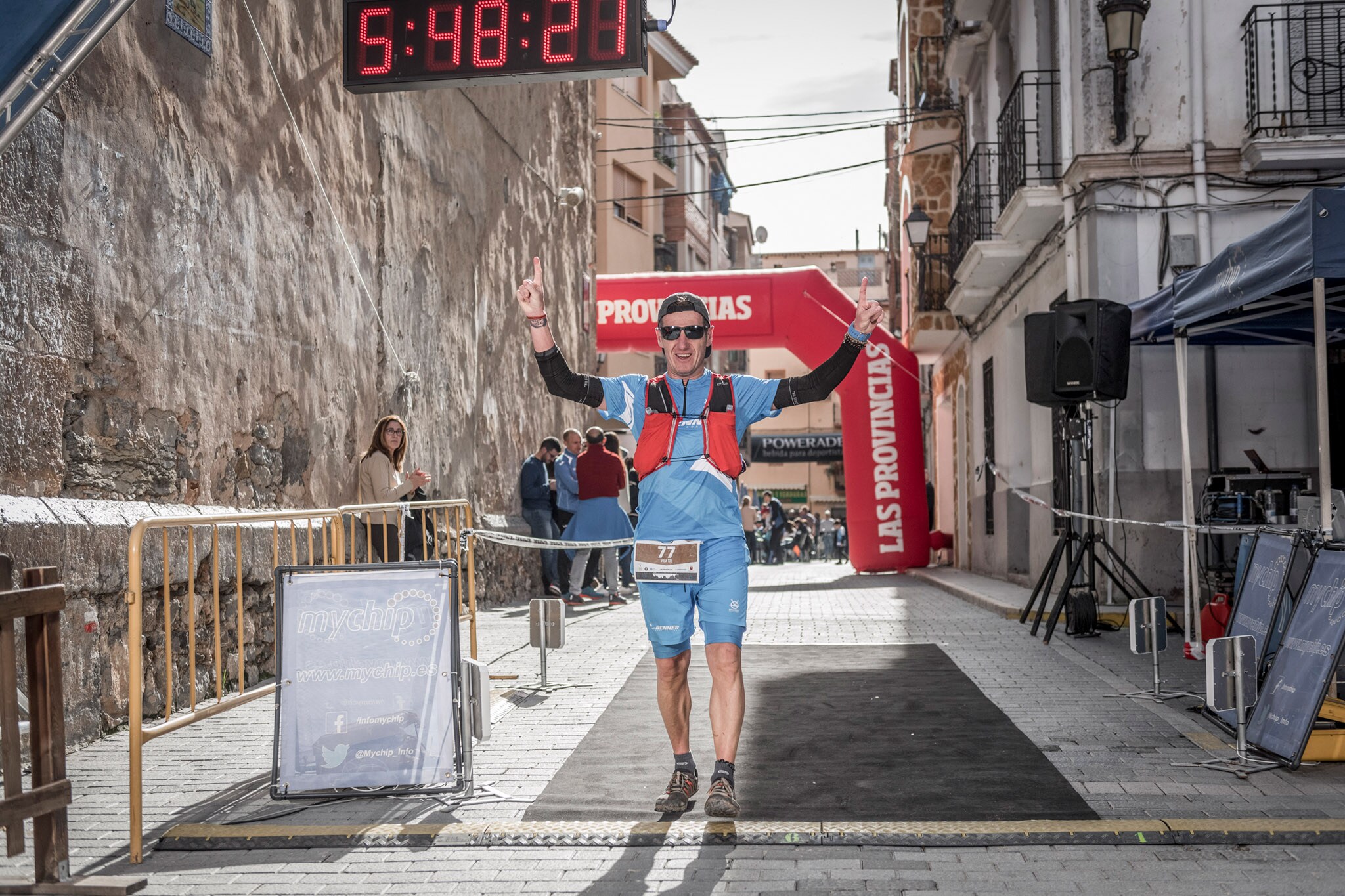 Galería de fotos de la llegada a meta de la carrera de 55 kilómetros del Trail de Montanejos 2018 