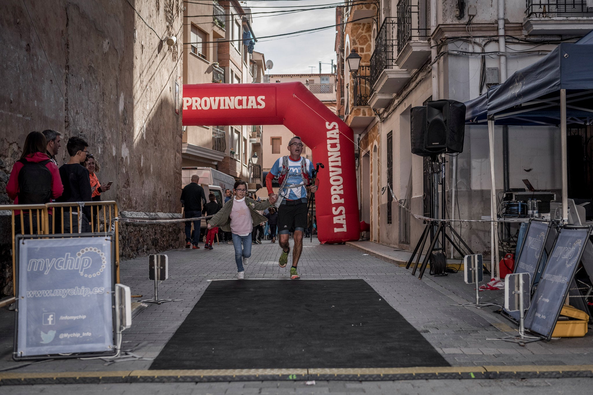 Galería de fotos de la llegada a meta de la carrera de 55 kilómetros del Trail de Montanejos 2018 