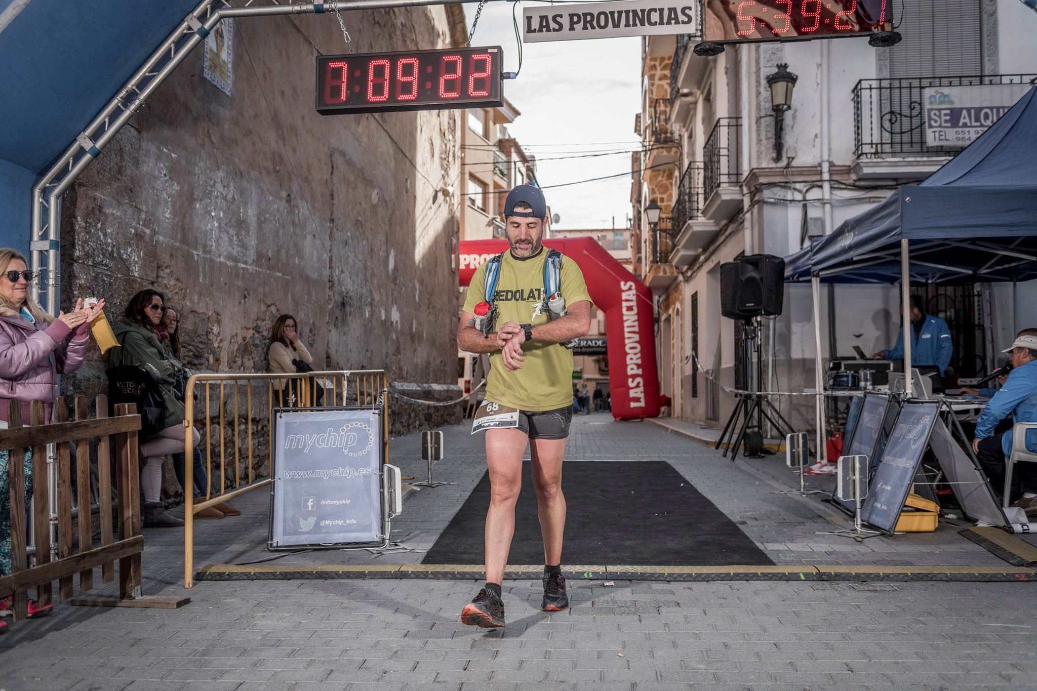 Galería de fotos de la llegada a meta de la carrera de 55 kilómetros del Trail de Montanejos 2018 