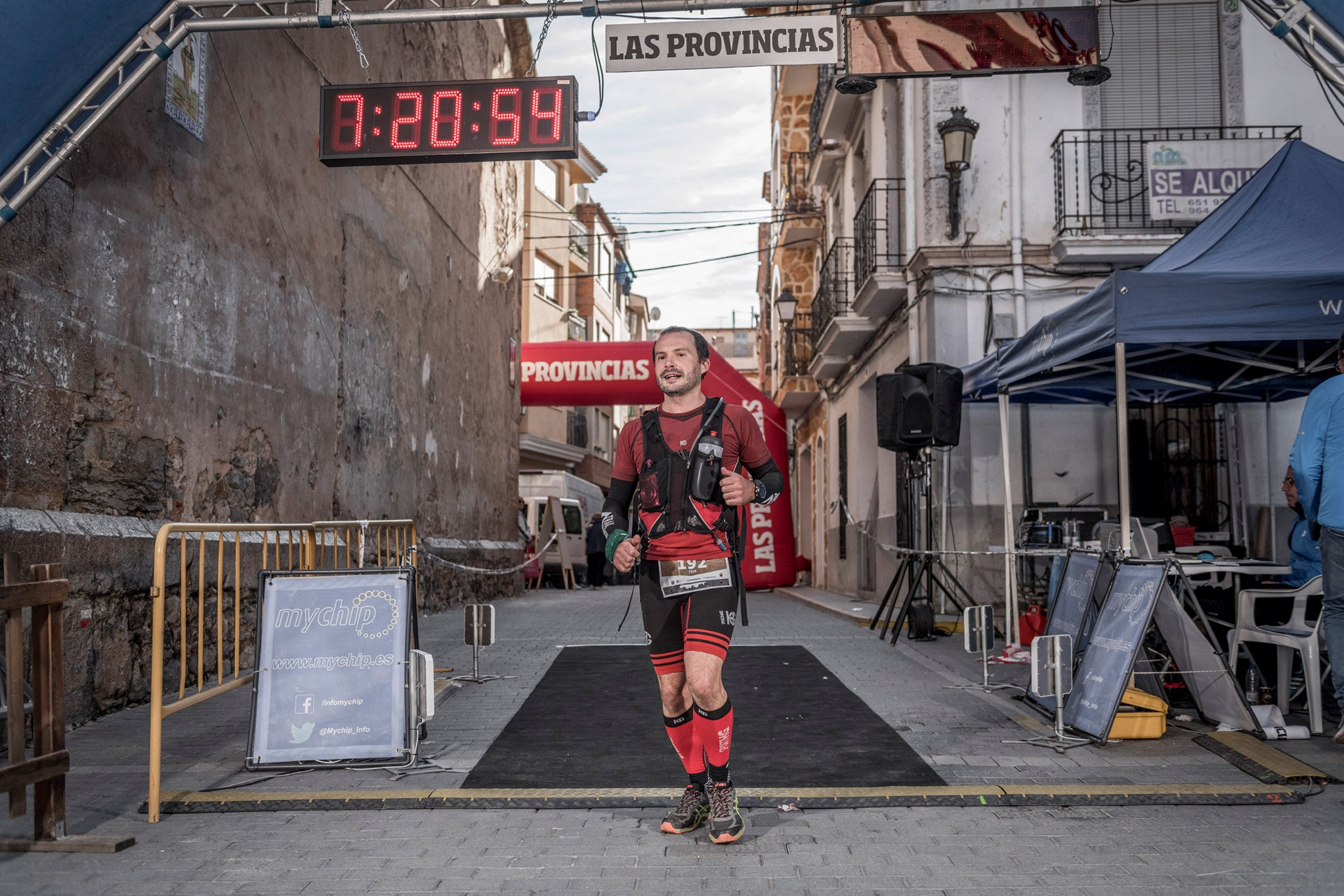 Galería de fotos de la llegada a meta de la carrera de 55 kilómetros del Trail de Montanejos 2018 