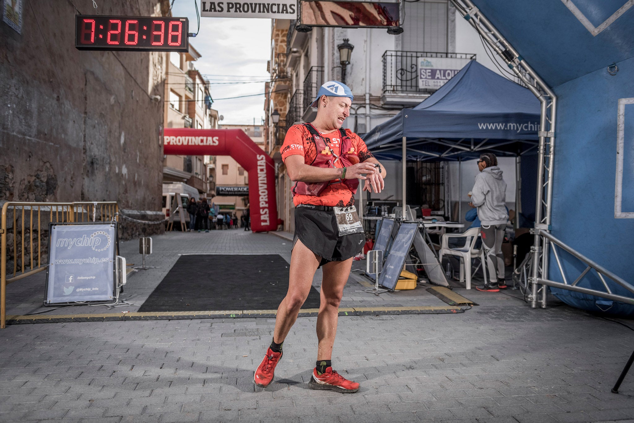 Galería de fotos de la llegada a meta de la carrera de 55 kilómetros del Trail de Montanejos 2018 