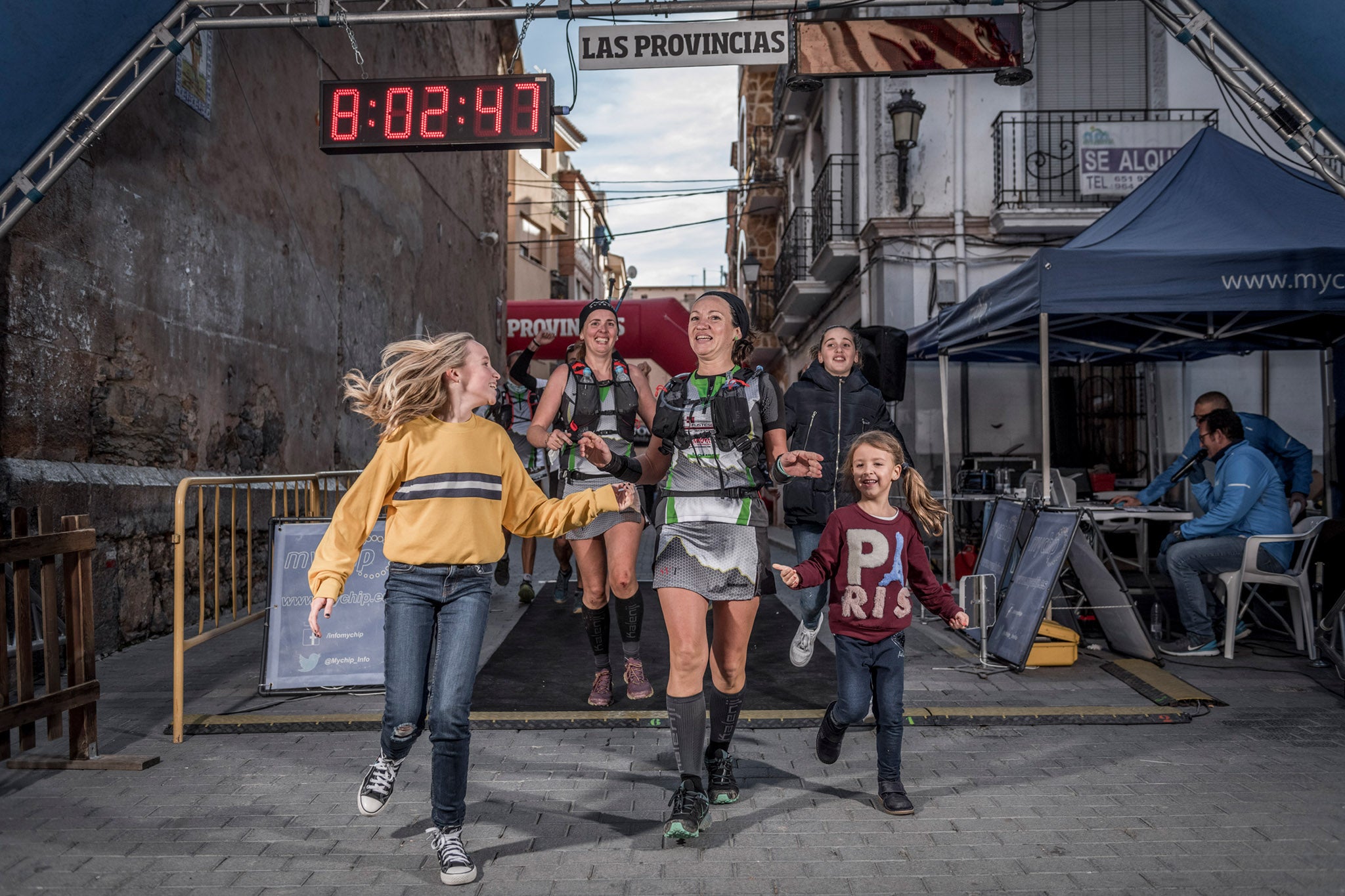 Galería de fotos de la llegada a meta de la carrera de 55 kilómetros del Trail de Montanejos 2018 