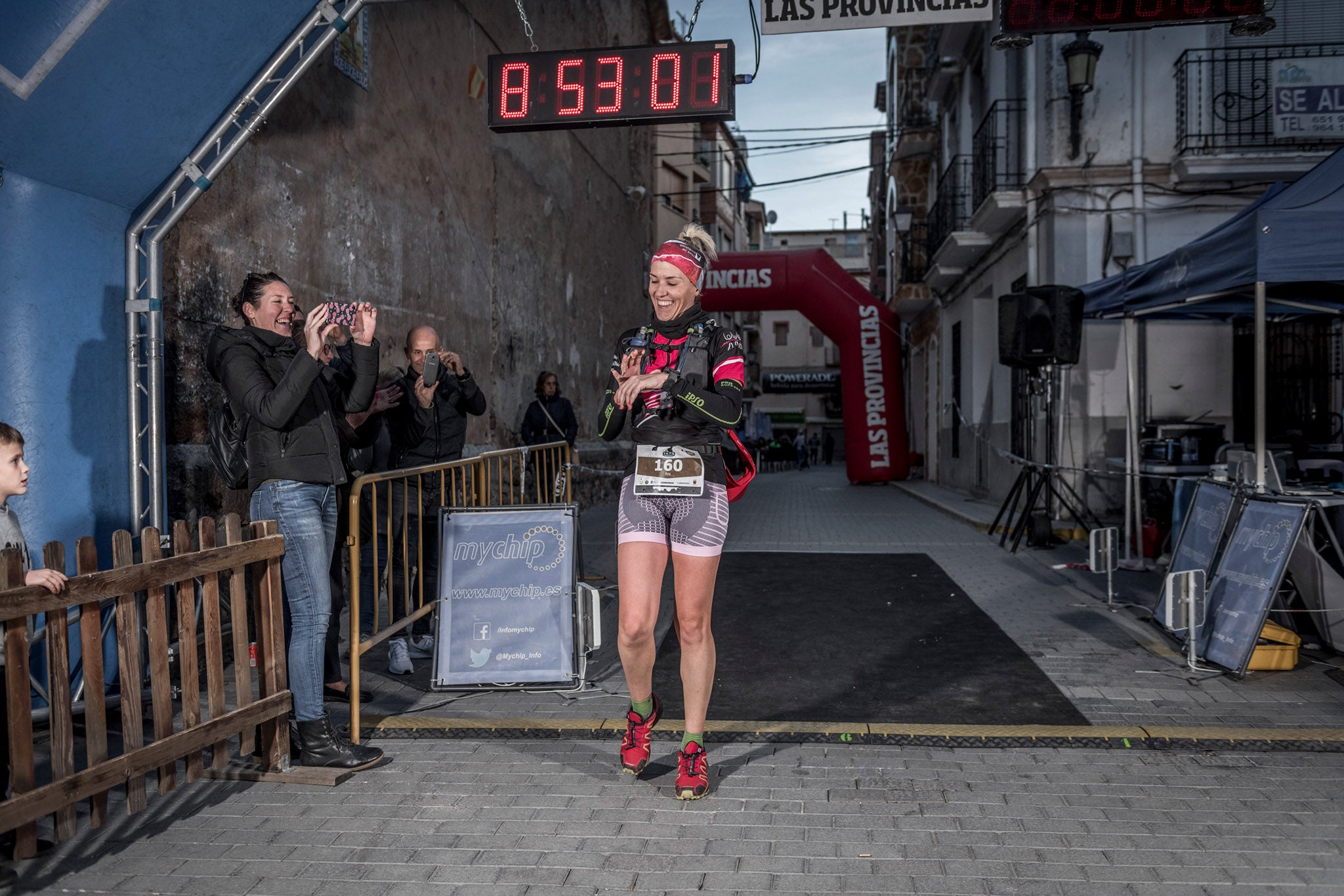 Galería de fotos de la llegada a meta de la carrera de 55 kilómetros del Trail de Montanejos 2018 