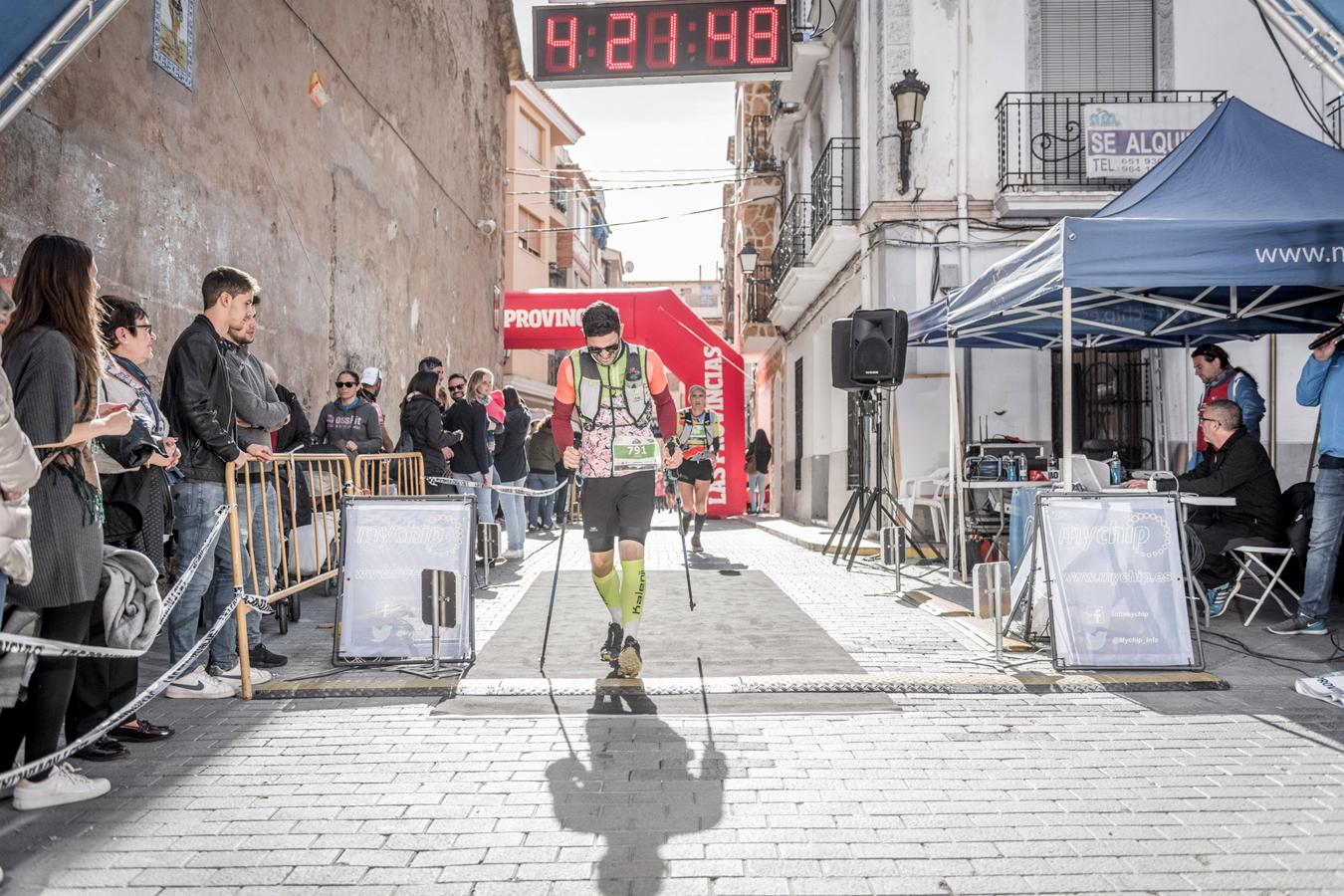 Galería de fotos de la llegada a meta de la carrera de 30 kilómetros del Trail de Montanejos 2018