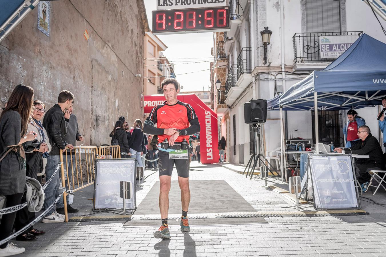 Galería de fotos de la llegada a meta de la carrera de 30 kilómetros del Trail de Montanejos 2018