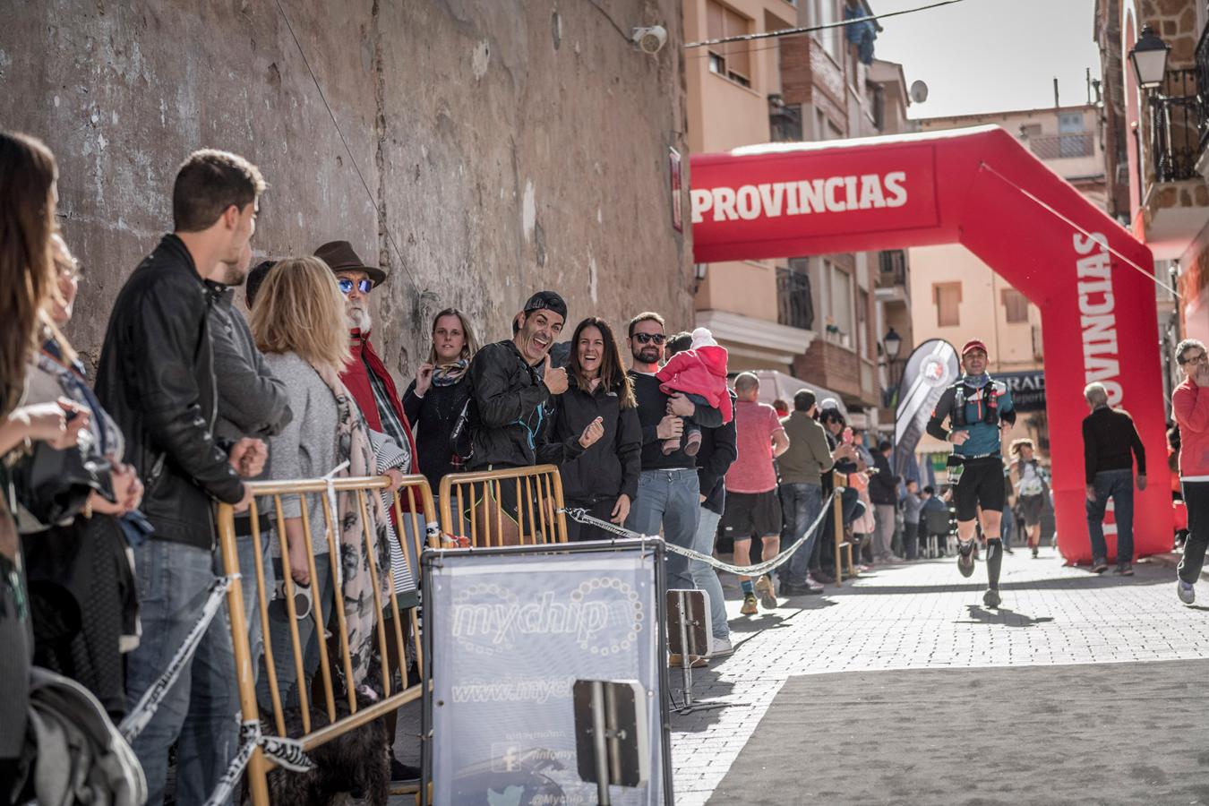 Galería de fotos de la llegada a meta de la carrera de 30 kilómetros del Trail de Montanejos 2018