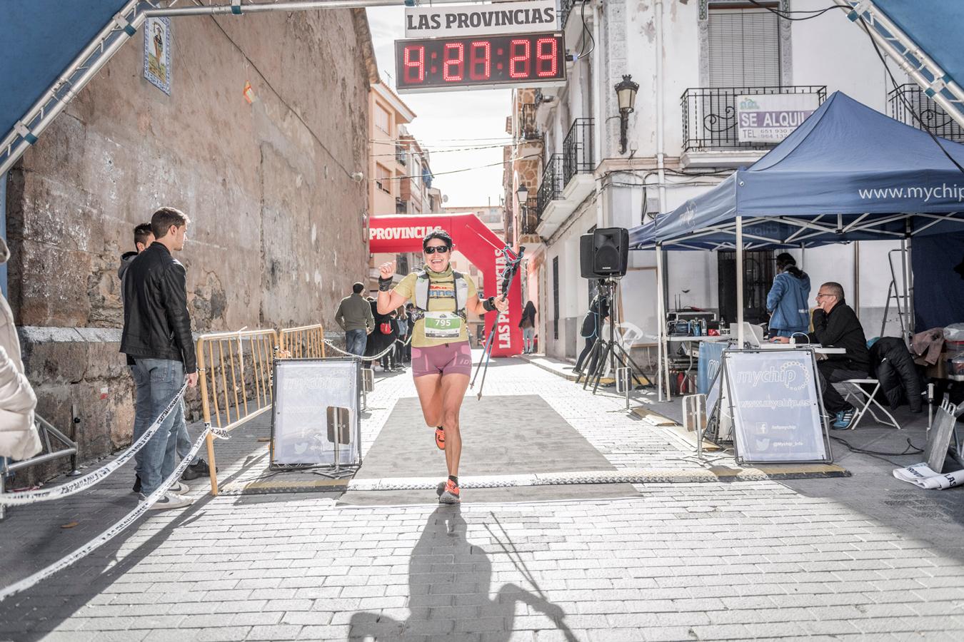 Galería de fotos de la llegada a meta de la carrera de 30 kilómetros del Trail de Montanejos 2018