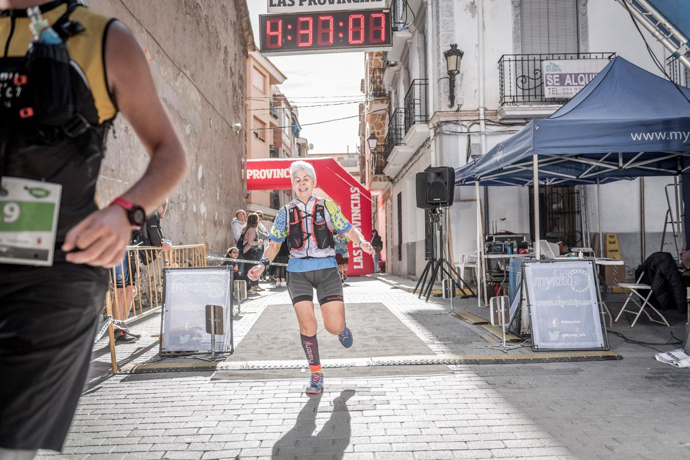 Galería de fotos de la llegada a meta de la carrera de 30 kilómetros del Trail de Montanejos 2018