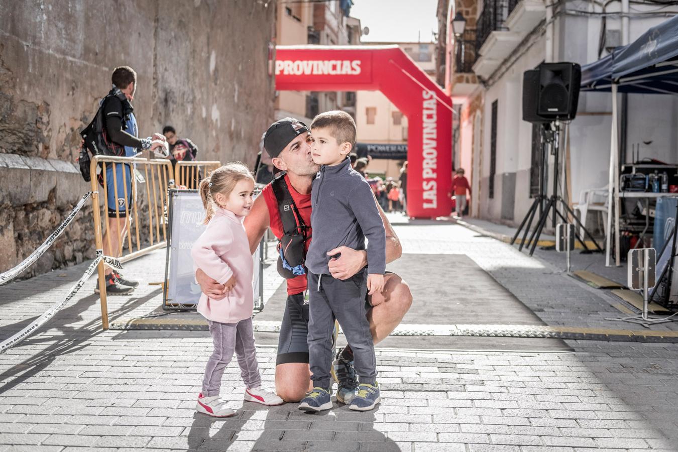 Galería de fotos de la llegada a meta de la carrera de 30 kilómetros del Trail de Montanejos 2018